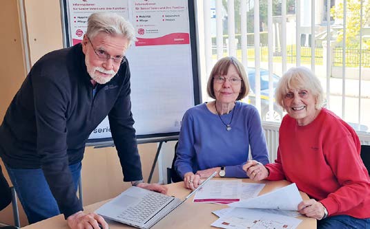 Viel zu organisieren: Detlev Hantel, Gerda Jensen und Heidi Brandt bei der Planung der nächsten Seniorenmesse.