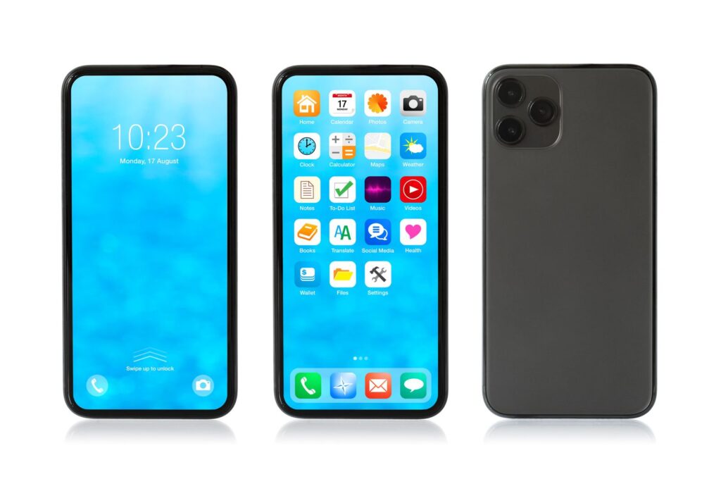 Smartphone liegt auf einer Oberfläche, Bildschirm zeigt gesperrten Homescreen.