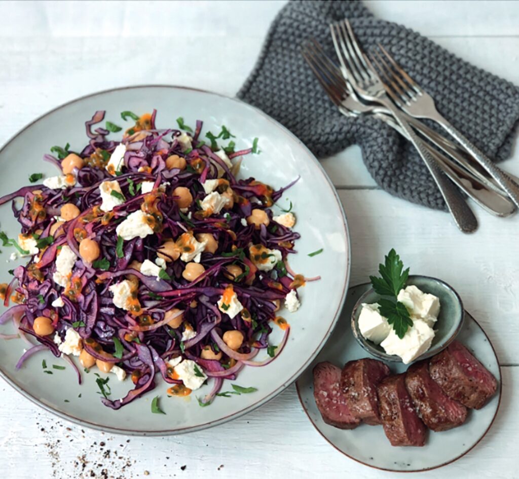 Rotkohl-Kichererbsen-Salat