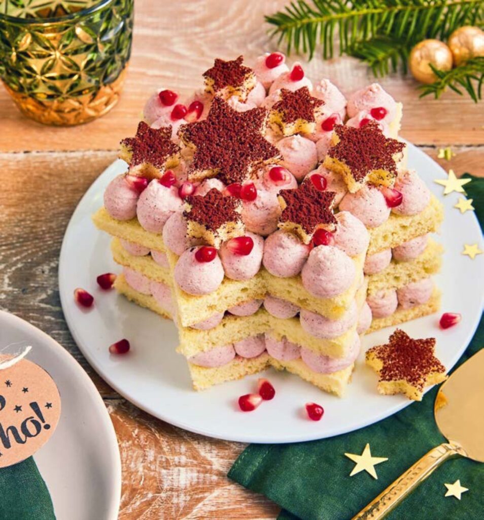 Kleine Sterntorte mit Zimt-Sahne-Creme