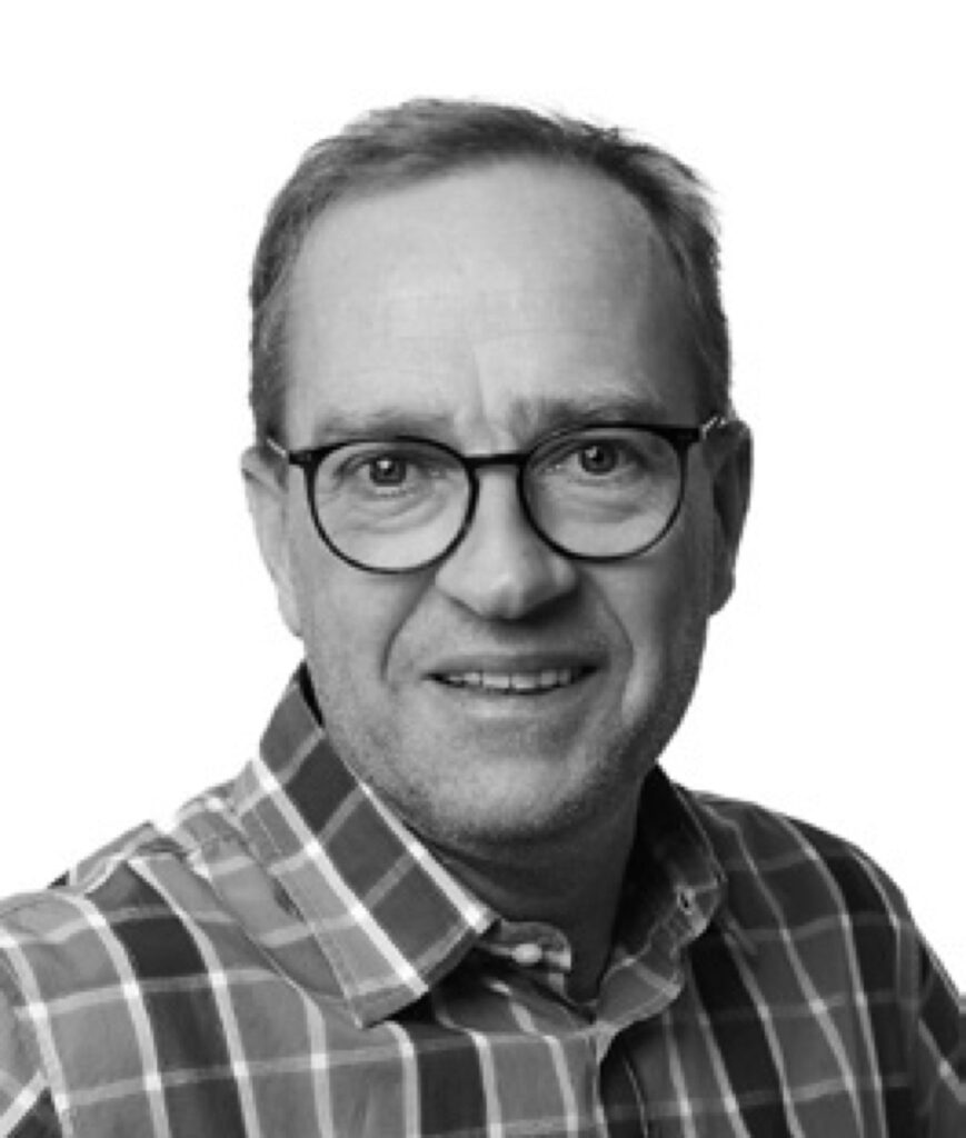 Oliver Kühl, Senior Media Care