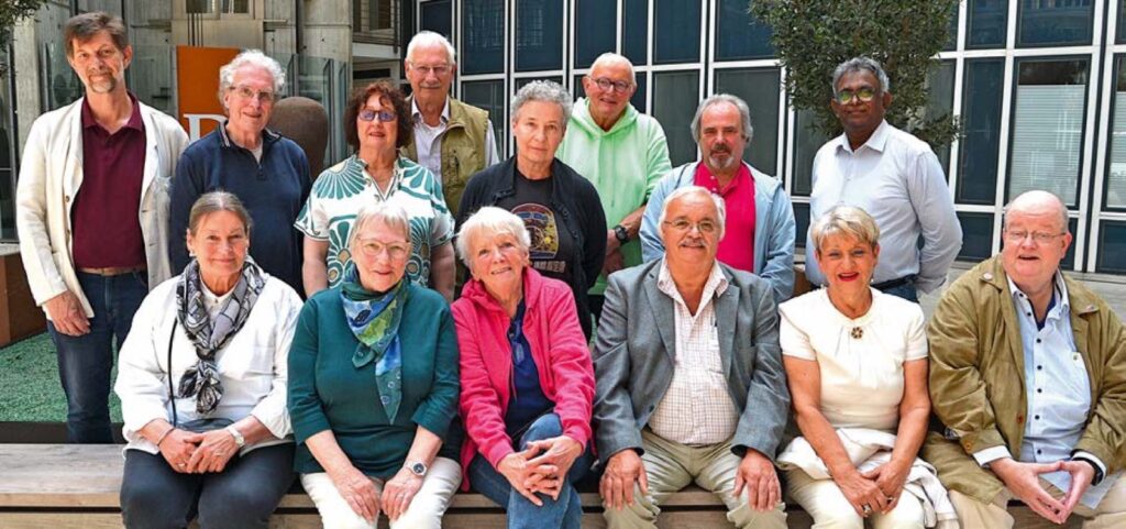 Der Landes-Seniorenbeirat Hamburg mit der Vorsitzenden Sabine Illing (vorne 3. v. li.)
