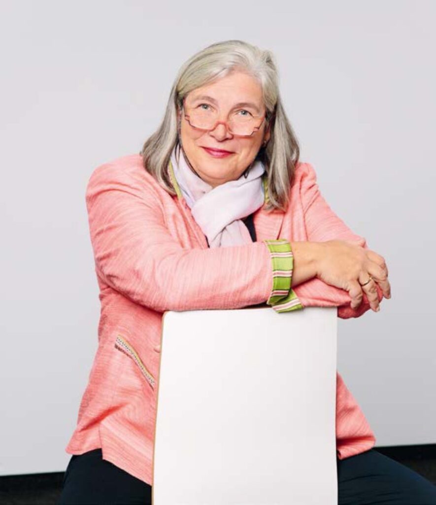 Prof. Dr. Margit Bölts ist Professorin für Culinary Management an der IU Internationalen Hochschule. Sie beschäftigt sich …